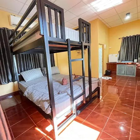 Rain Tree Cafe & Homestay Uthai Thani Exterior photo