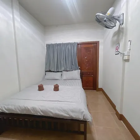 Rain Tree Cafe & Homestay Uthai Thani Exterior photo